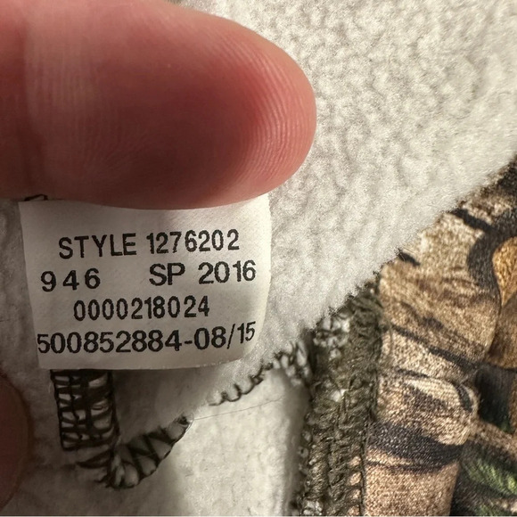 Under Armour Realtree Xtra camo/pink hoodie sweatshirt, size 2XL - Picture 12 of 16